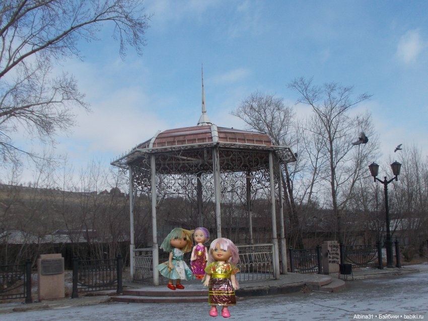 Городские зарисовки, март 2020 и мои кукляшки
