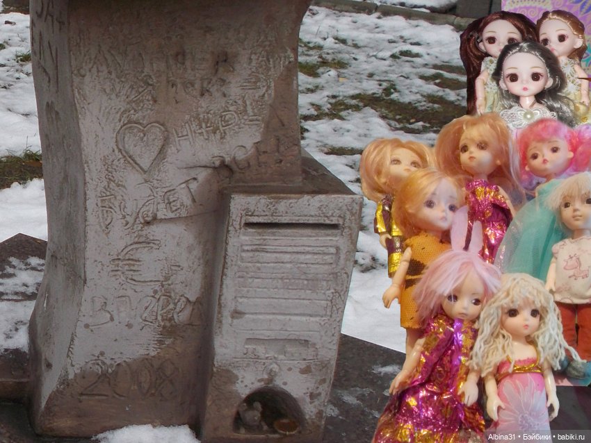 Городские зарисовки. Памятник дизайнеру-полиграфисту (фото 4)