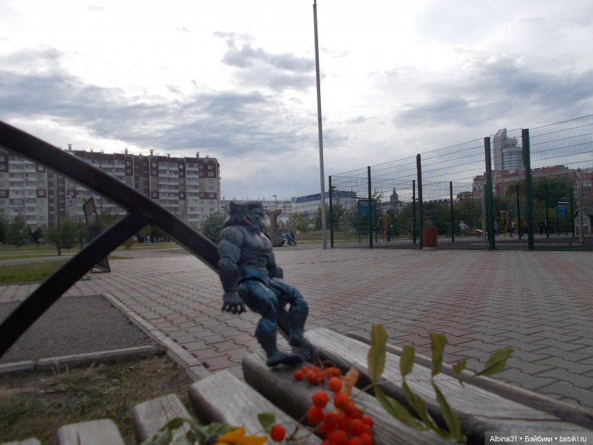 Городские зарисовки. Новенький... Х-мен