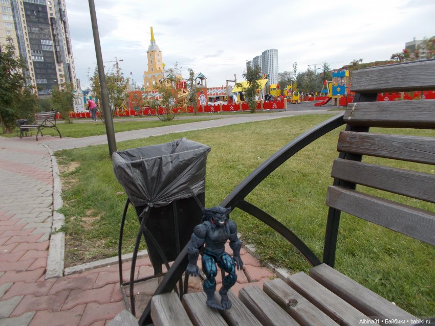 Городские зарисовки. Новенький... Х-мен