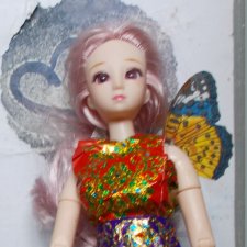 Кто под руку подвернулся, тот в фантик обернулся