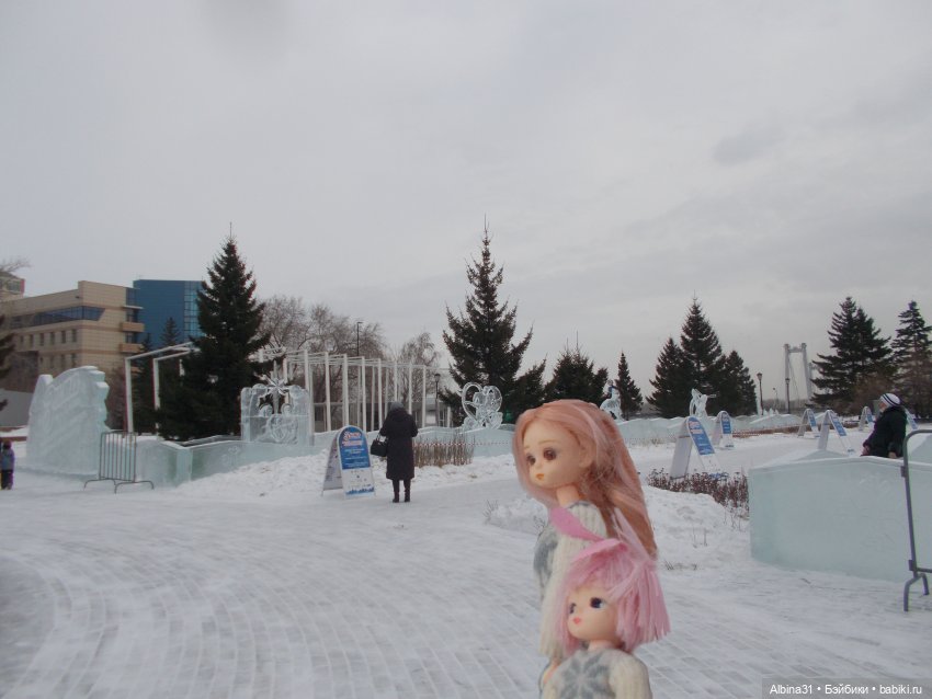 Ледяные фигуры на Стрелке 2022 год