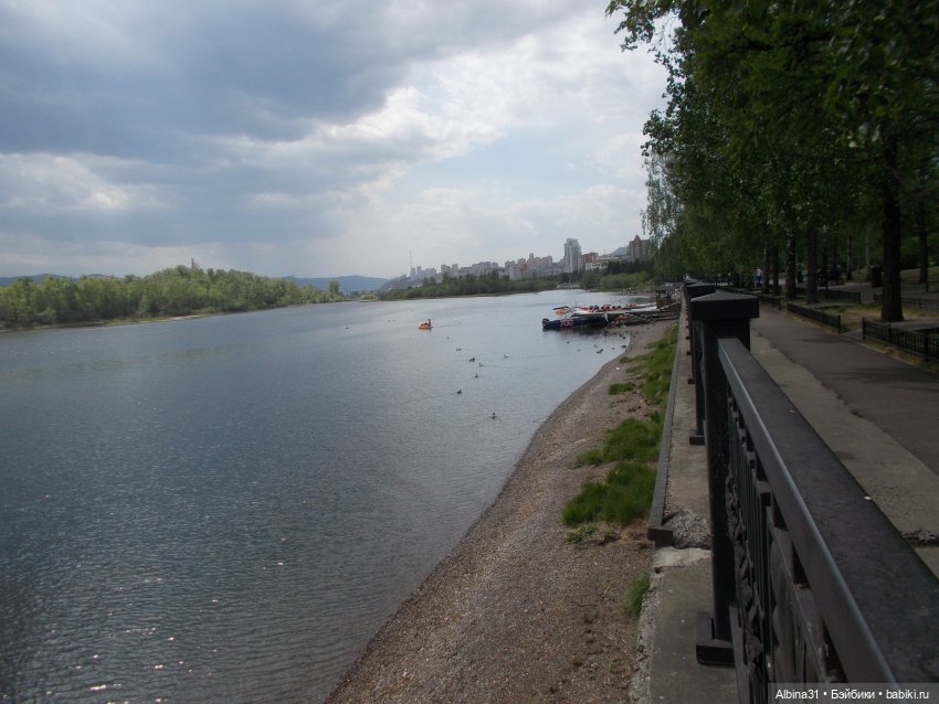 Прогулка по набережной, сравнение