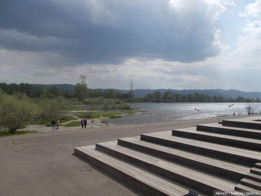 Прогулка по набережной, сравнение