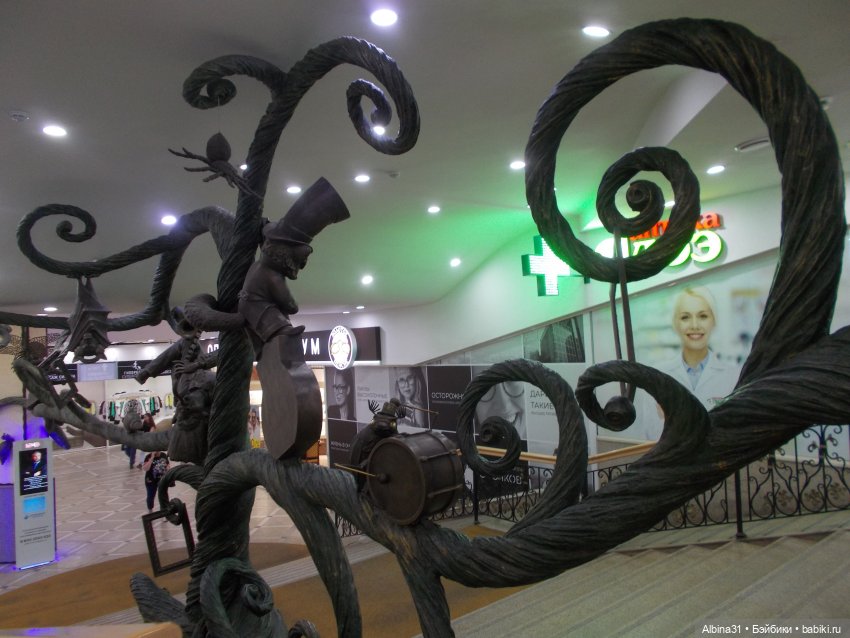 Екатеринбургу. Пассаж. Июнь 2022 года