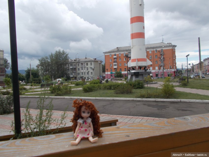 Городские зарисовки с кудряшкой Сью