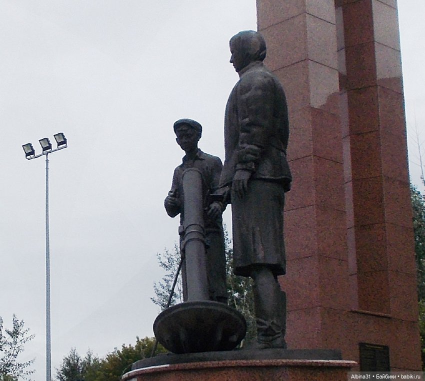 Городские зарисовки с кудряшкой Сью