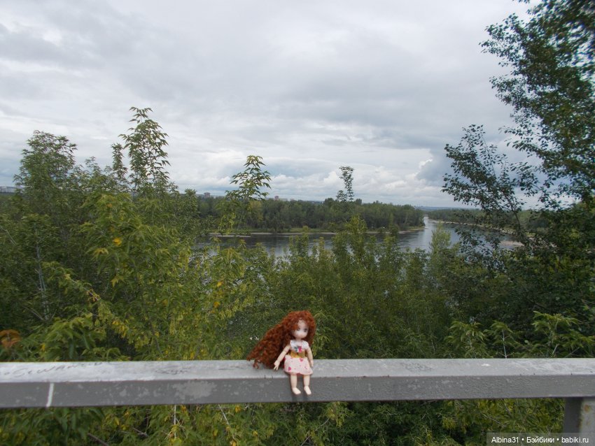 Городские зарисовки с кудряшкой Сью (фото 6)