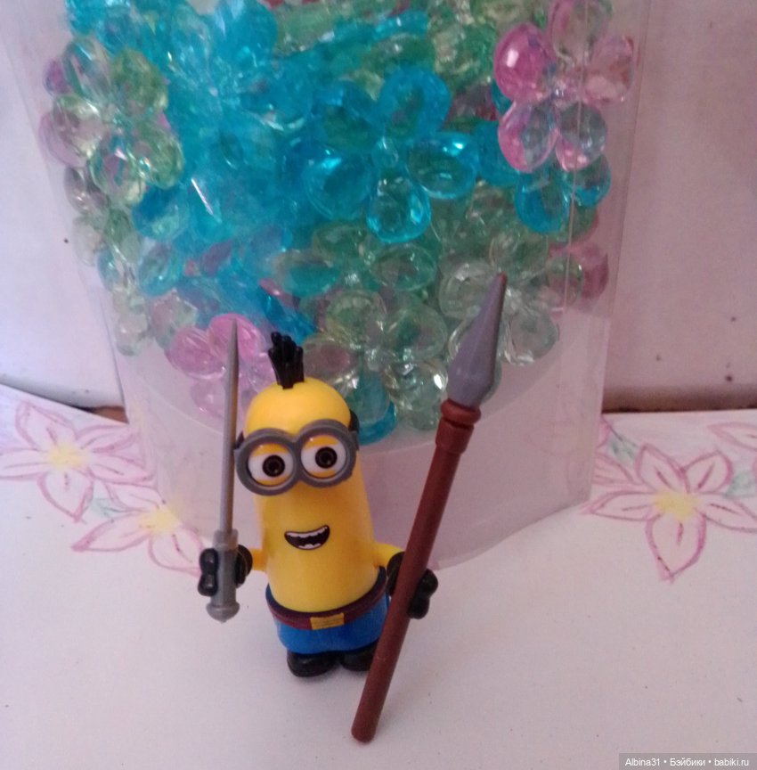 Разные персонажи из разных мест