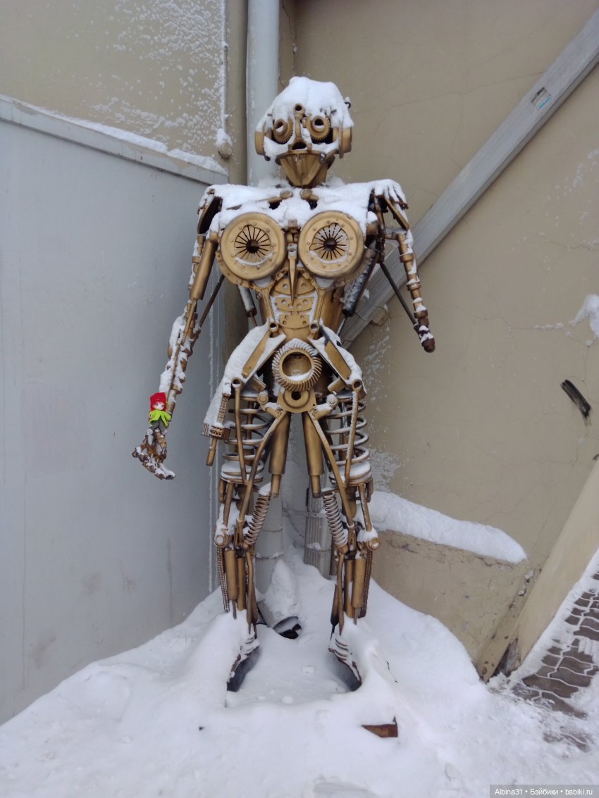 Предновогодние зарисовки города 2023 (фото 3)