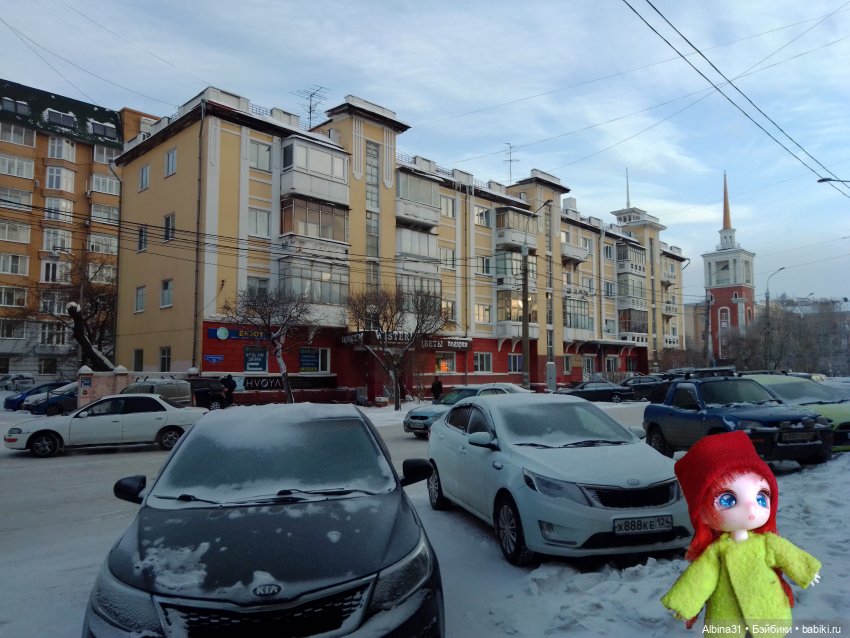 Предновогодние зарисовки города 2023 (фото 9)