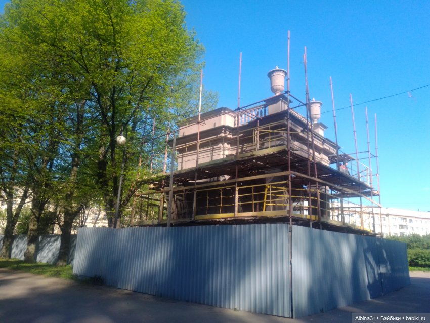 Питер. Сад 9 января. Триумфальная арка