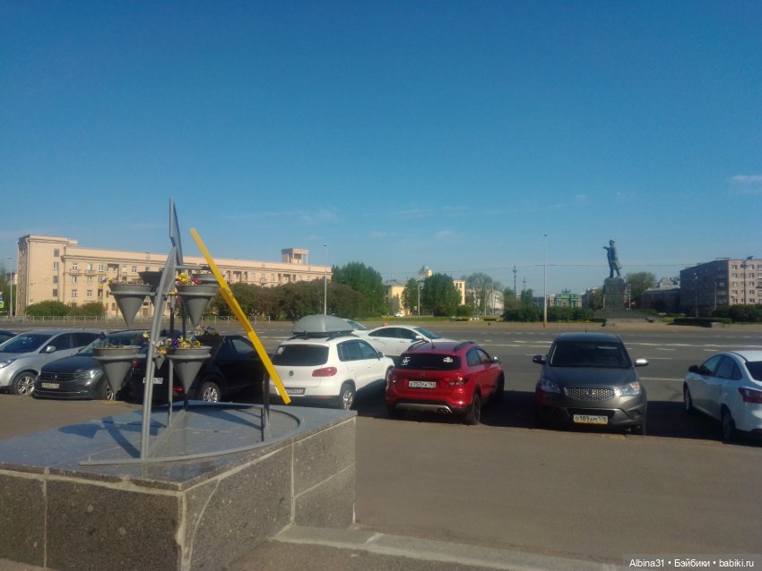 Питер. Сад 9 января. Триумфальная арка