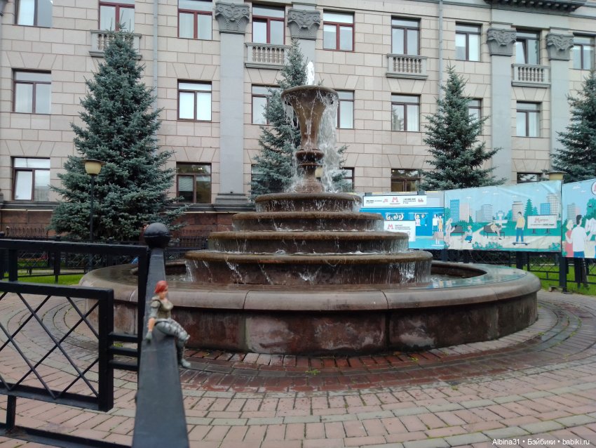 Городские зарисовки. Осень 2024 год (фото 8)