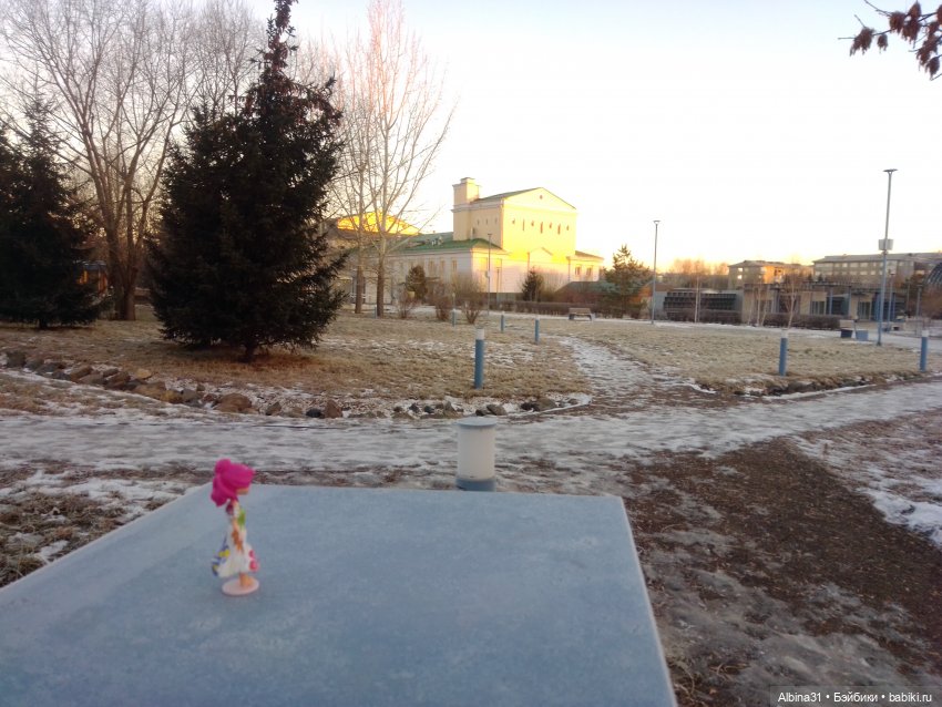 Ноябрьские городские зарисовки и куклы