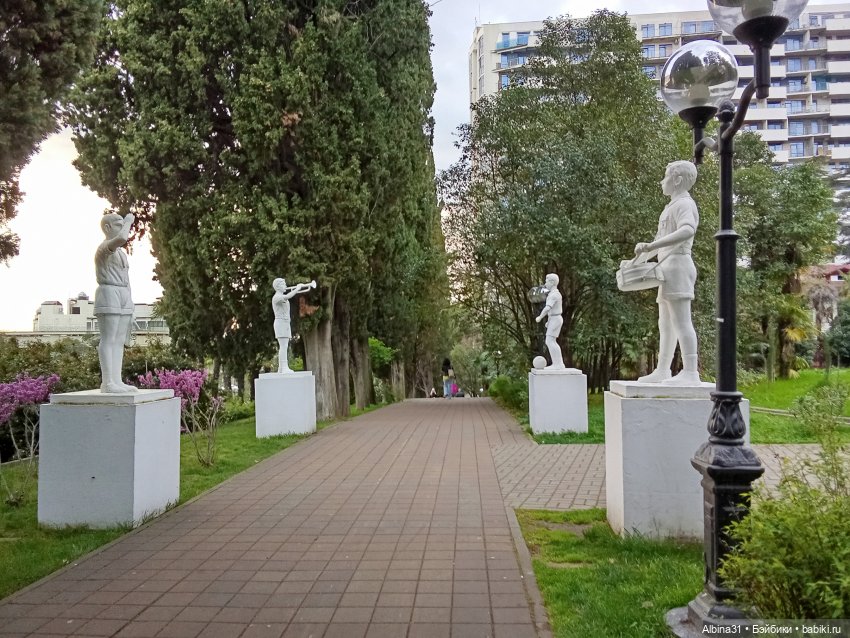 Сочи. Море и цветы (3) — Разные шарнирные куклы (не БЖД): редкие