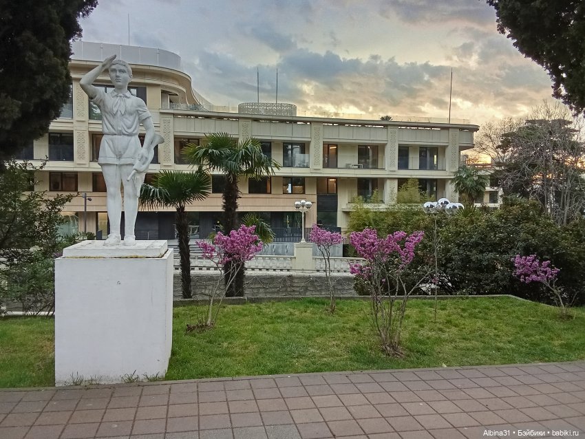 Сочи. Море и цветы (3) — Разные шарнирные куклы (не БЖД): редкие