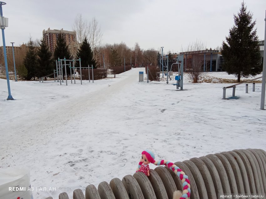 Зимний парк — Игровые куклы разных производителей (Разное): редкие бренды