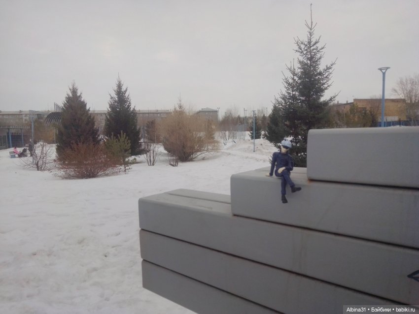 Зимний парк — Игровые куклы разных производителей (Разное): редкие бренды