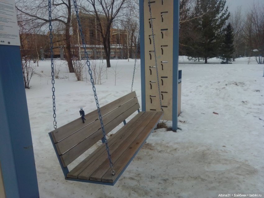 Зимний парк — Игровые куклы разных производителей (Разное): редкие бренды