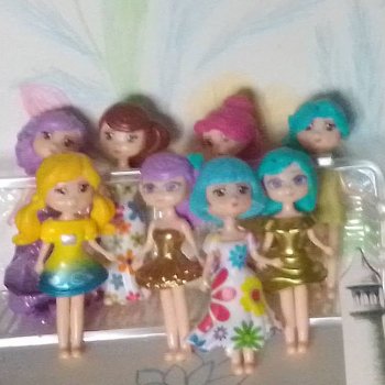 Мелкие девушки...