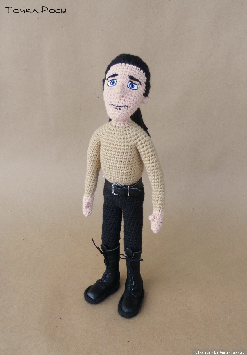 Чумной доктор. Вязаная кукла на каркасе (фото 2)
