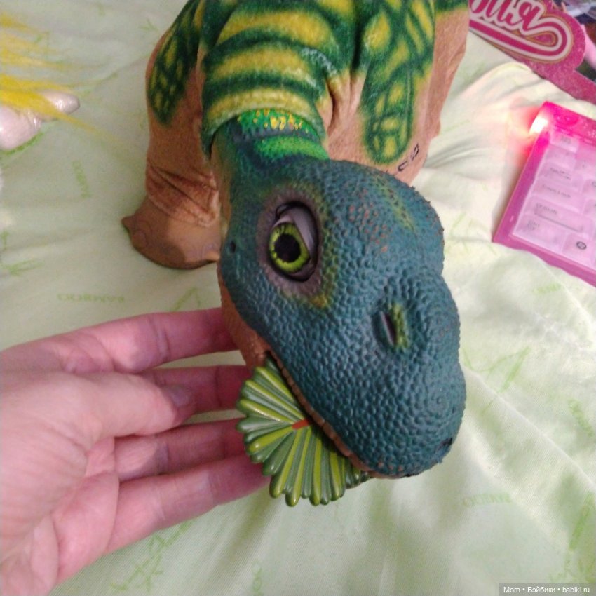 Зеленоглазый динозаврик Ранго