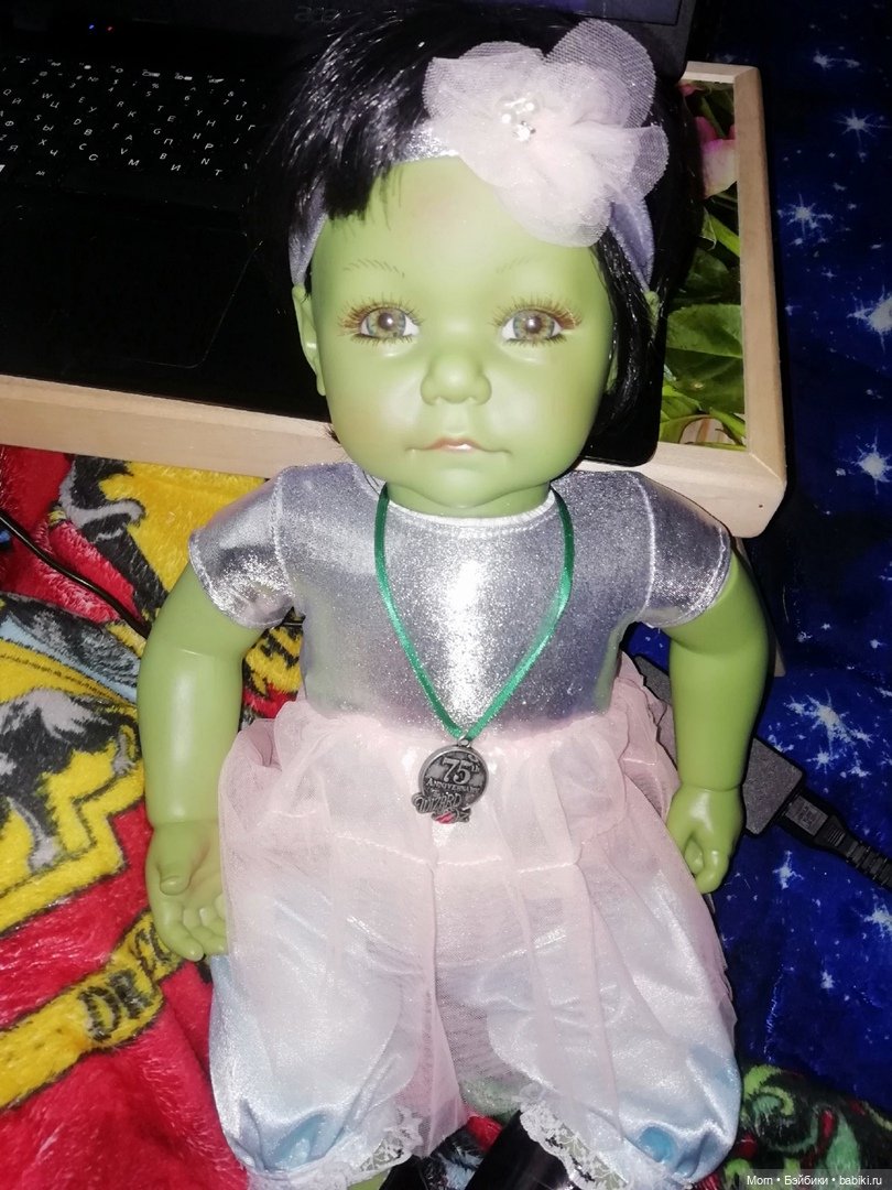 Инопланетянки, обновки и динозавры (фото 10)