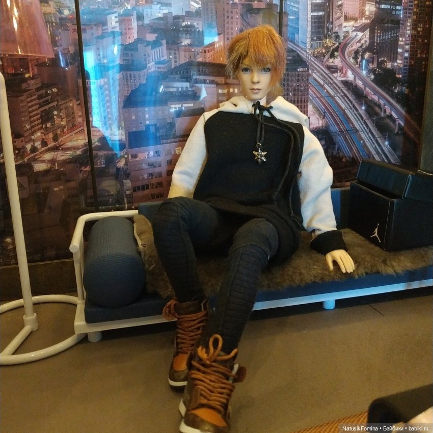 Брелочная куклообувь прибыла - примеряет Наото (Обицу) (фото 4)