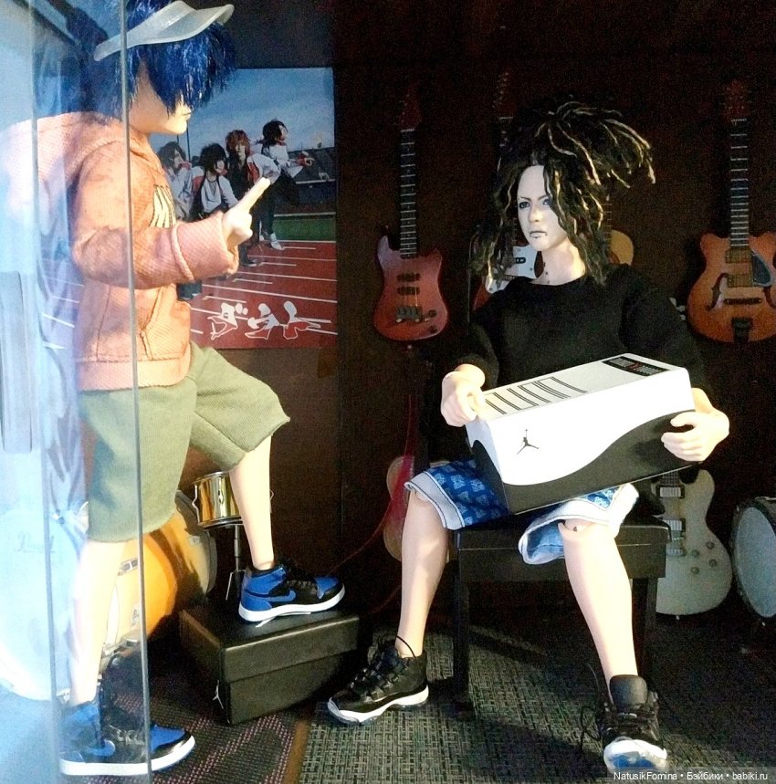 Брелочная куклообувь - 2: примеряют парни на телах «DBS», «Taeyang» и «BTS»