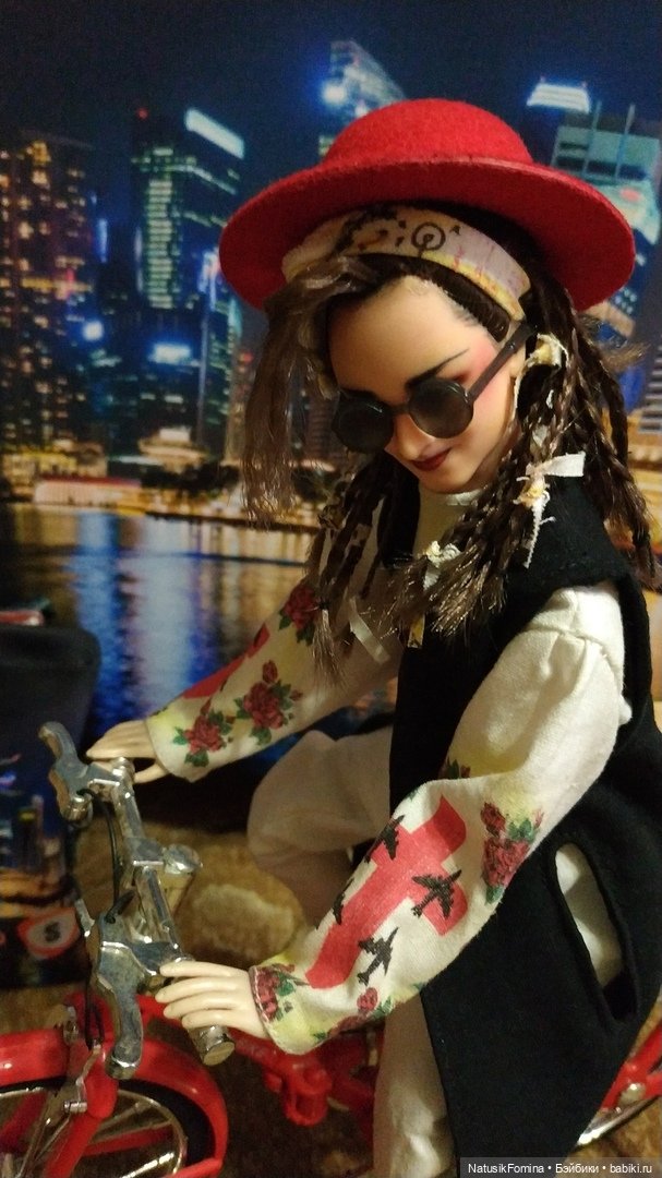 Новогодняя телепрограмма на Бэйбиках. Мелодии и ритмы зарубежной эстрады. Бой Джордж