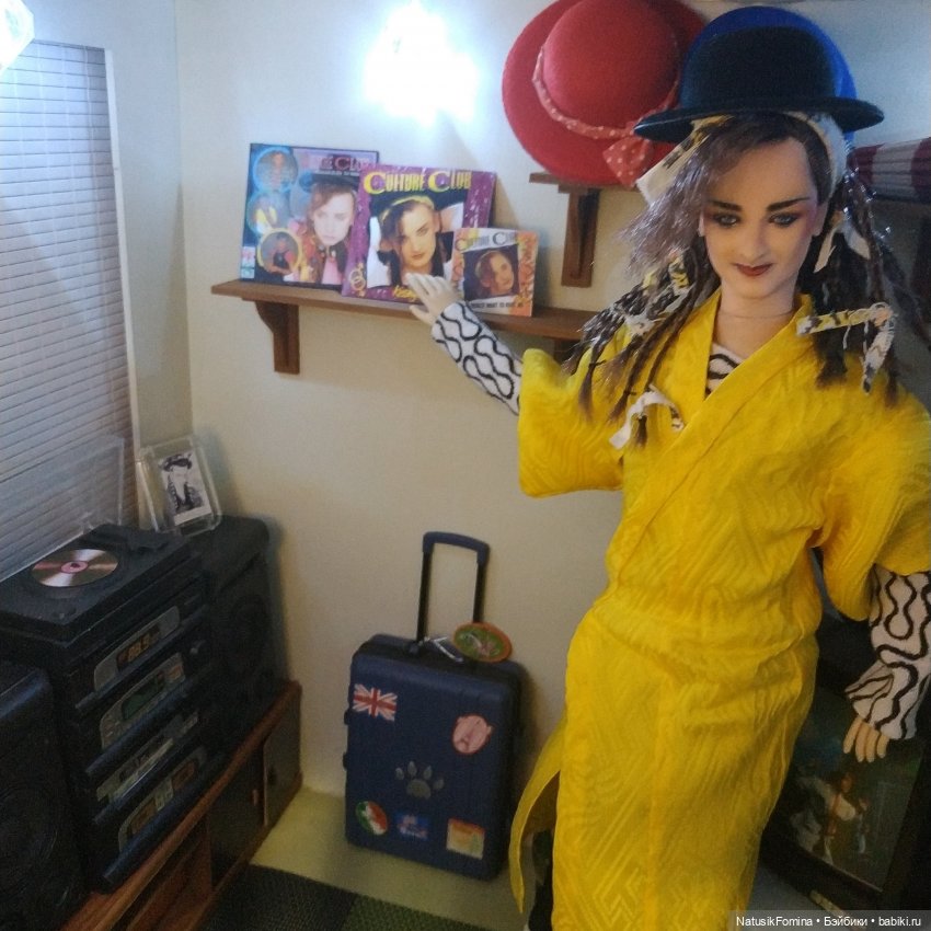 Новогодняя телепрограмма на Бэйбиках. Мелодии и ритмы зарубежной эстрады. Бой Джордж