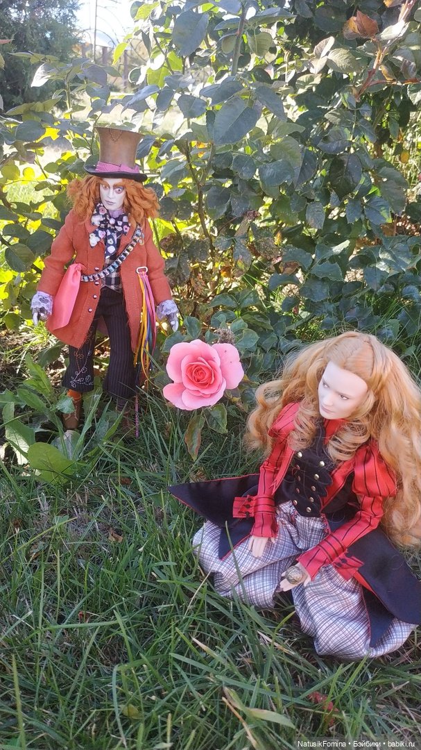 Алиса и Безумный Шляпник в одном чудесатом месте (фото 9)