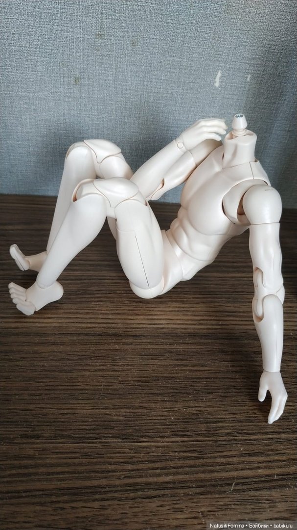 Obitsu 30 см - мини-обзор на шарнирное мужское тело 1:6 (фото 5)