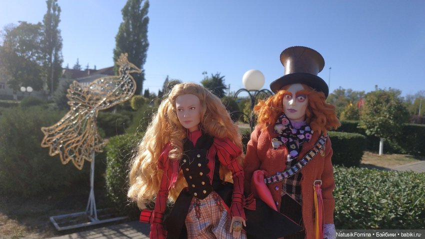 Алиса и Безумный Шляпник в одном чудесатом месте (фото 5)