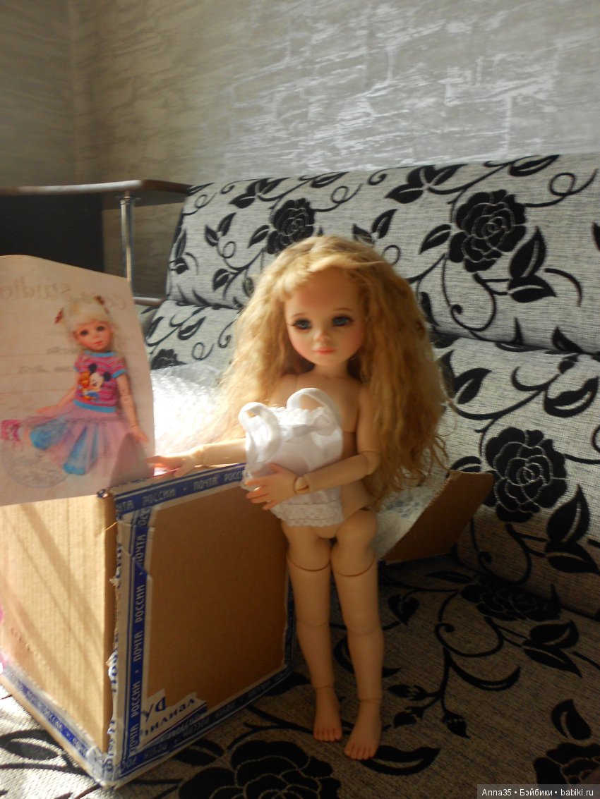 А это мне приготовили трусики и маечку. Ну и конечно наш ПАСПОРТ как у больших девочек.