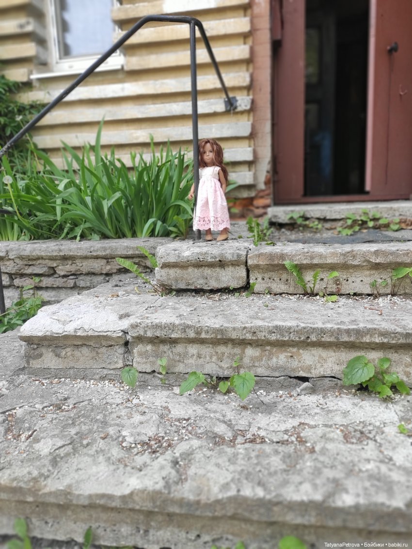 Саша, прогулка теплым вечером