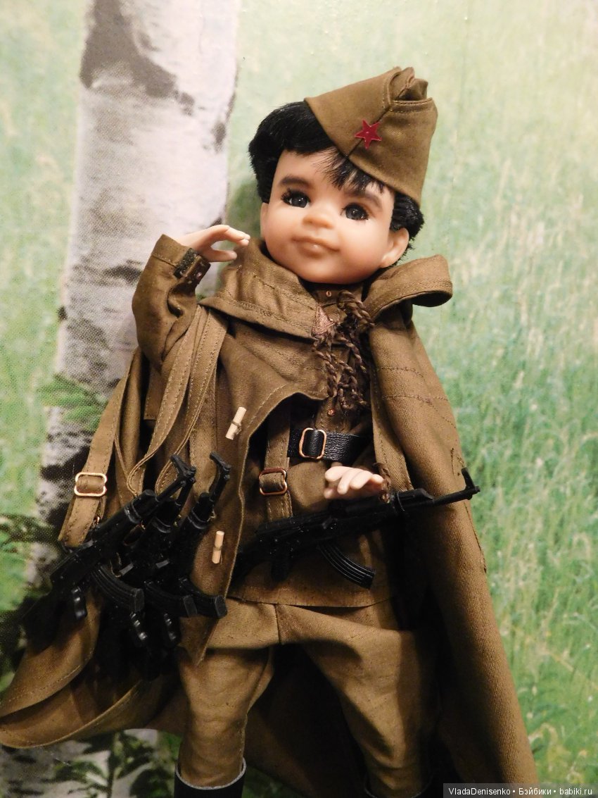 "Где похоронен: Литовская 6.6.6.Р, Ездковский р-он, д.Мединиски, южнее деревни 500м на опушке леса"