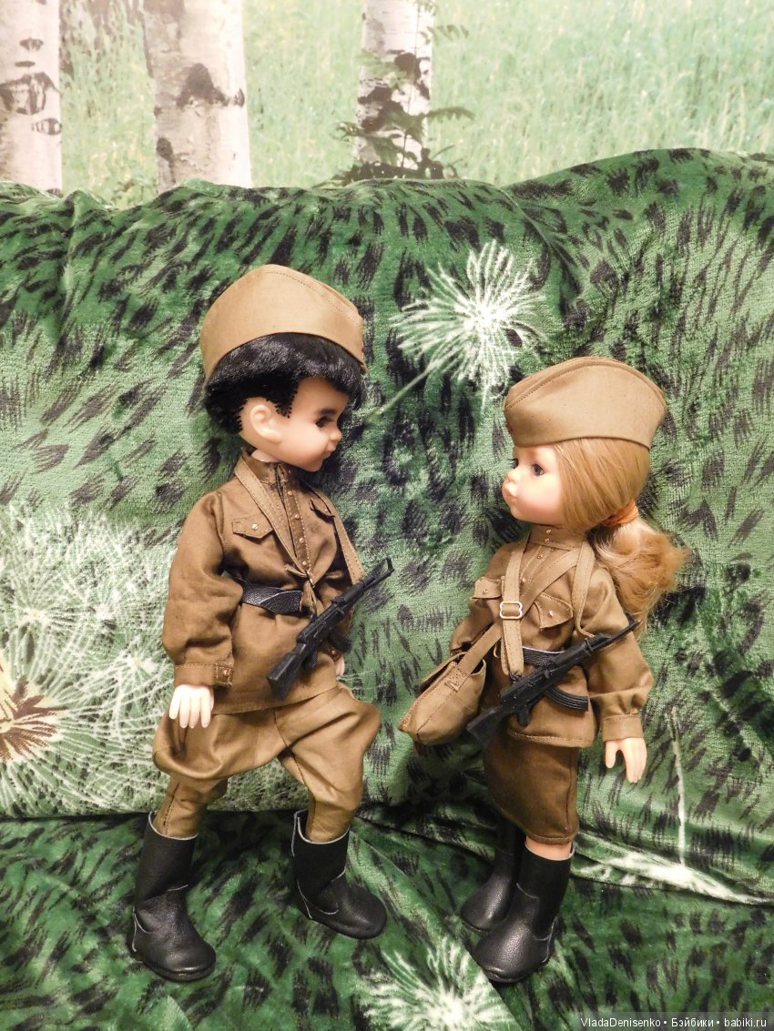 "Где похоронен: Литовская 6.6.6.Р, Ездковский р-он, д.Мединиски, южнее деревни 500м на опушке леса"