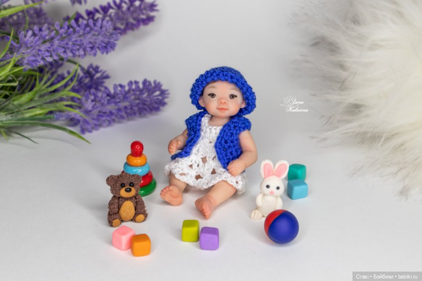Миниатюрная малышка с игрушками | Бэйбики Миниатюрная малышка с игрушками (фото 3)