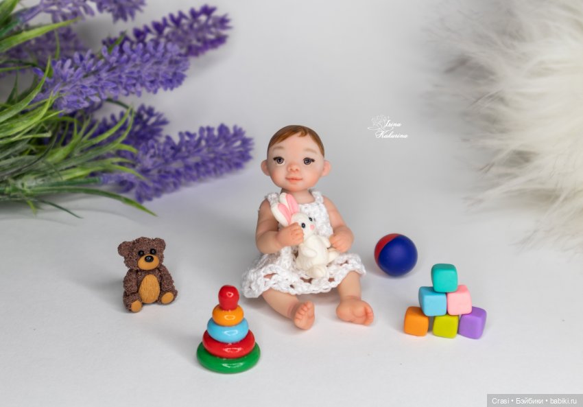Миниатюрная малышка с игрушками | Бэйбики Миниатюрная малышка с игрушками (фото 4)