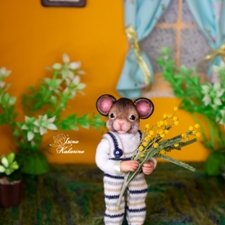 Мышуль поздравляет с наступающим 8 марта