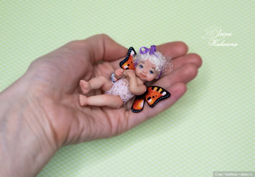 Малышка Бабочка прилетела познакомиться