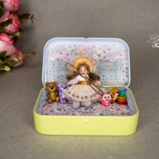 Микро малышка в коробочке - кроватке