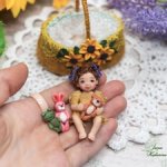 Крошечная куколка