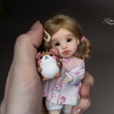 Малышка с веснушками