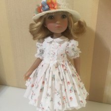 Руби Рэд 28 см (дримик) платье со шляпкой