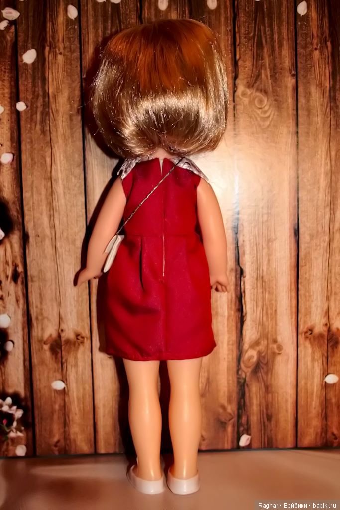 Серьезная Мила — Российские куклы Весна (фото 7)