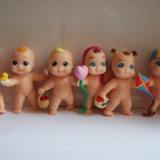 Компания озорных малышей