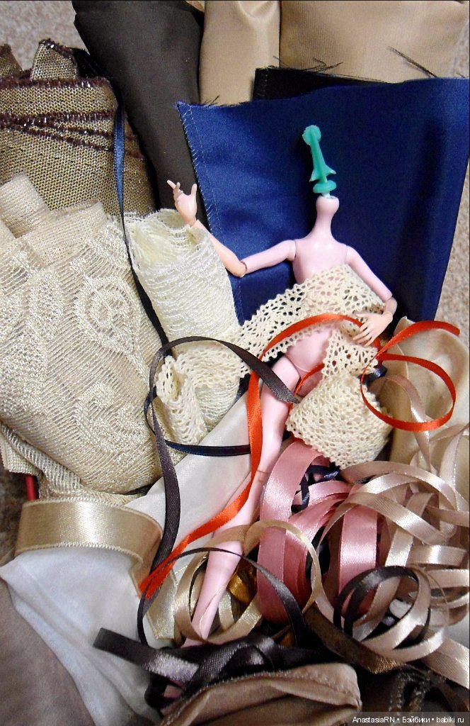 История трёх девчонок из Школы Монстров. Запись 2. Лора (фото 3)